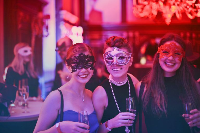 15 Stunning Office Christmas Party Ideas: Make Your Celebration Memorable