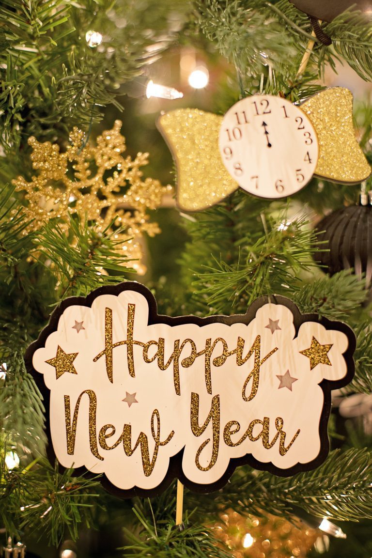 12 Sober New Year’s Eve Ideas for Busy Moms: Creating Lasting Family Memories