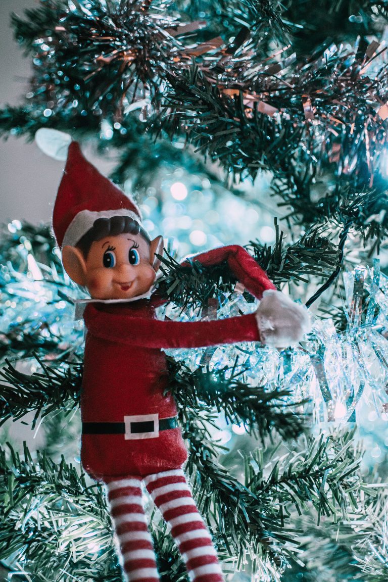 20 Last-minute Elf on the Shelf Ideas That Are Funny