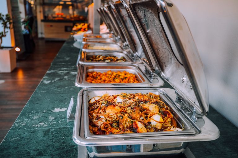15 Fabulously Easy & Cheap Food Bar Ideas for Busy Moms: Your Stress-Free Party Planning Guide!”