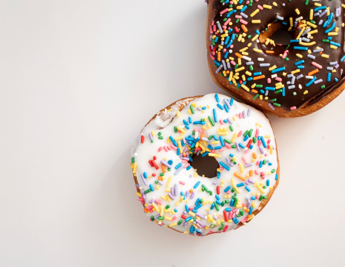 Sprinkle donuts with glaze